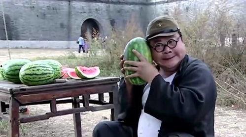 吃瓜降智瞬间,揭秘网络热议背后的真相与误区